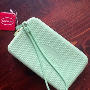 Havaianas Light Green Wristlet Unisex Beach Clutch Bag